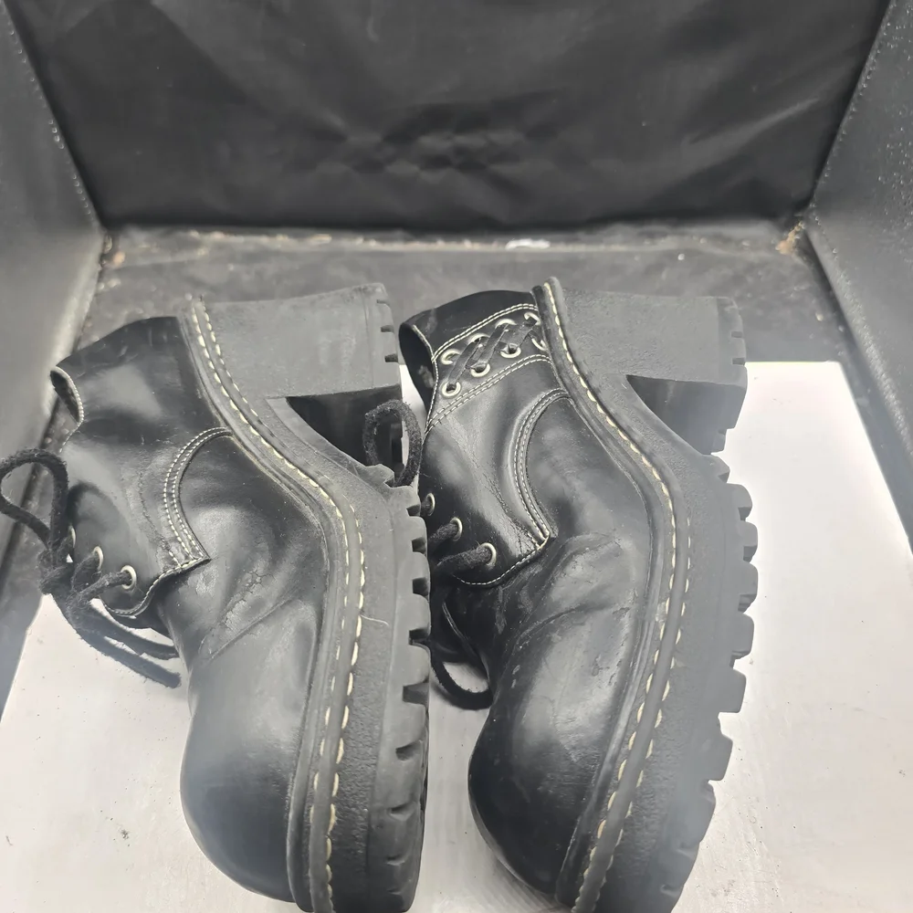 Lei Black Men's Derbys‎